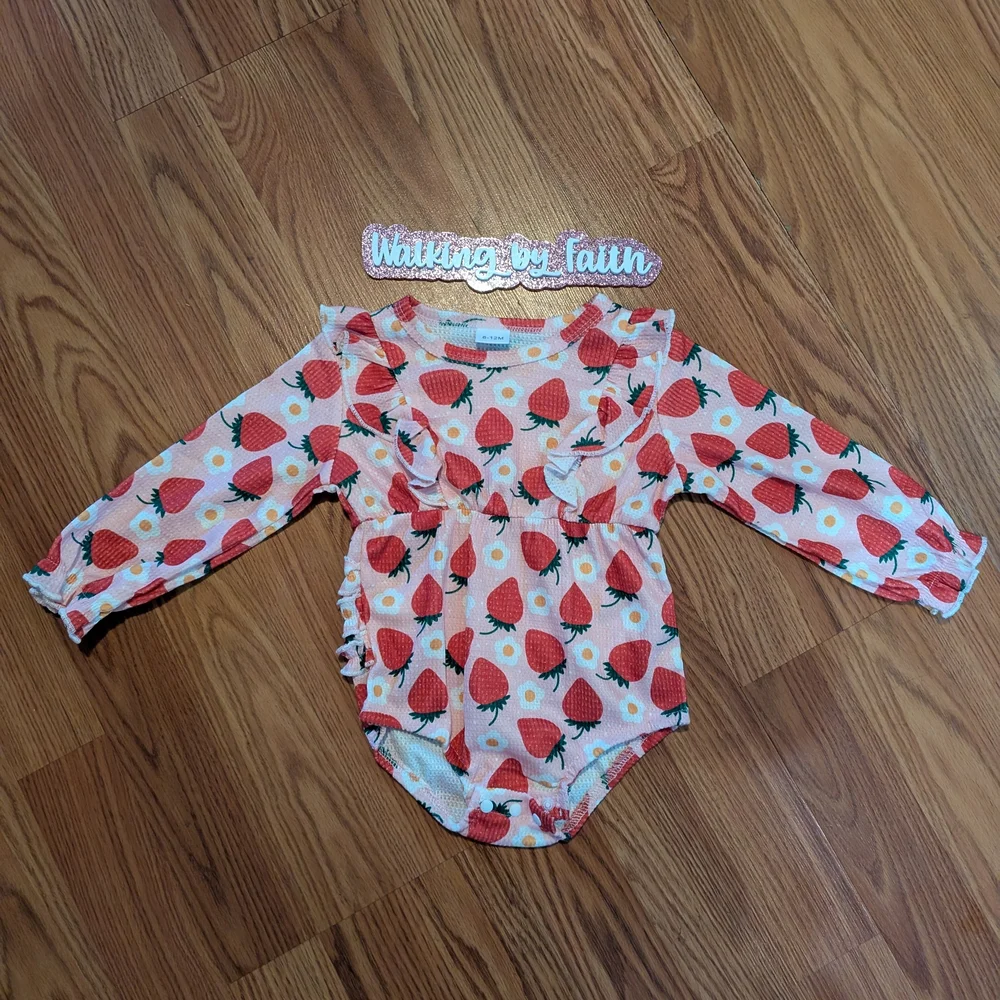Trendy Boutique Strawberry Delight Kids Bodysuit - Picture 3 of 4